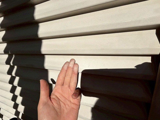 龍ケ崎市木造2階建て戸建て 外壁チョーキングと屋根劣化を現地調査 外装リフォームのご提案