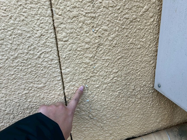 外壁クラック写真