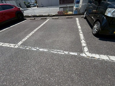 駐車場白線の薄れ